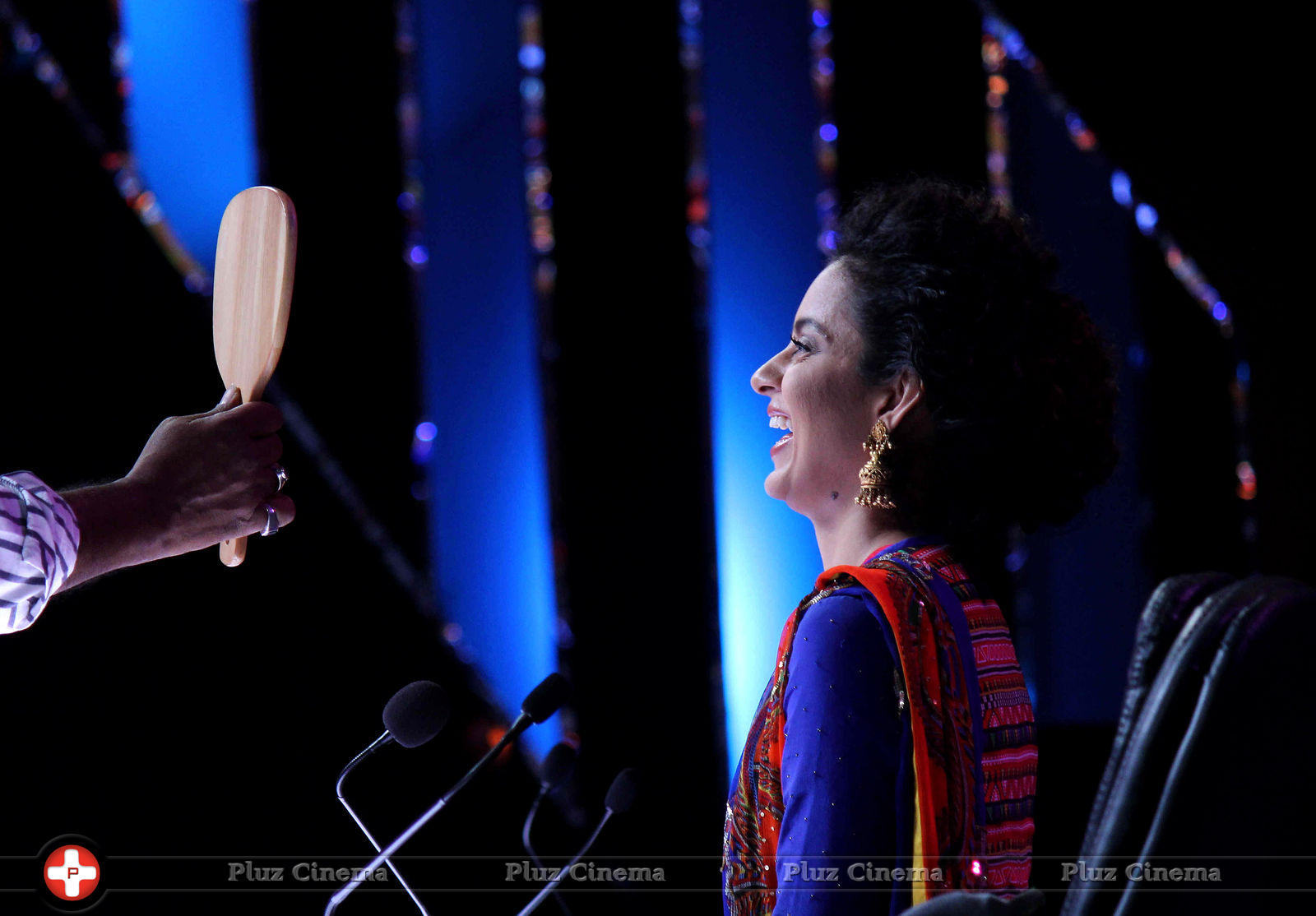 Kangana Ranaut - Promotion of film Queen on sets of Indias Got Talent Season 5 Photos | Picture 717406