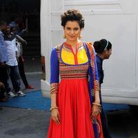 Kangana Ranaut - Promotion of film Queen on sets of Indias Got Talent Season 5 Photos | Picture 717419