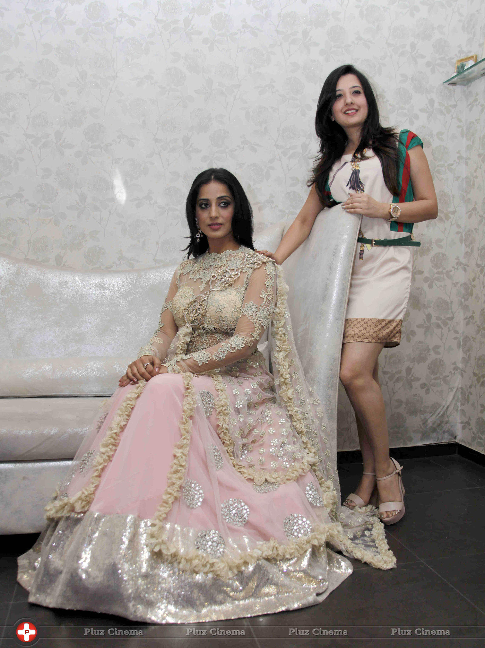 Mahi Gill gets makeover for film Gang of Ghosts Photos | Picture 718127