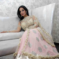 Mahi Gill - Mahi Gill gets makeover for film Gang of Ghosts Photos | Picture 718134