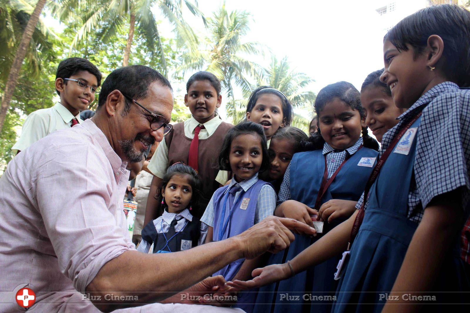 Nana Patekar interacts with School children Photos | Picture 719310