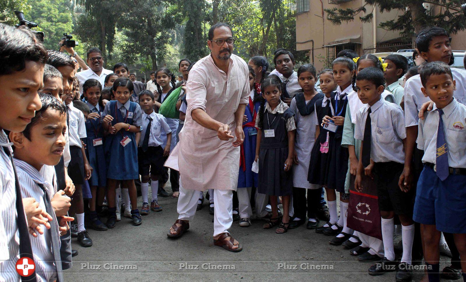 Nana Patekar - Nana Patekar interacts with School children Photos | Picture 719315