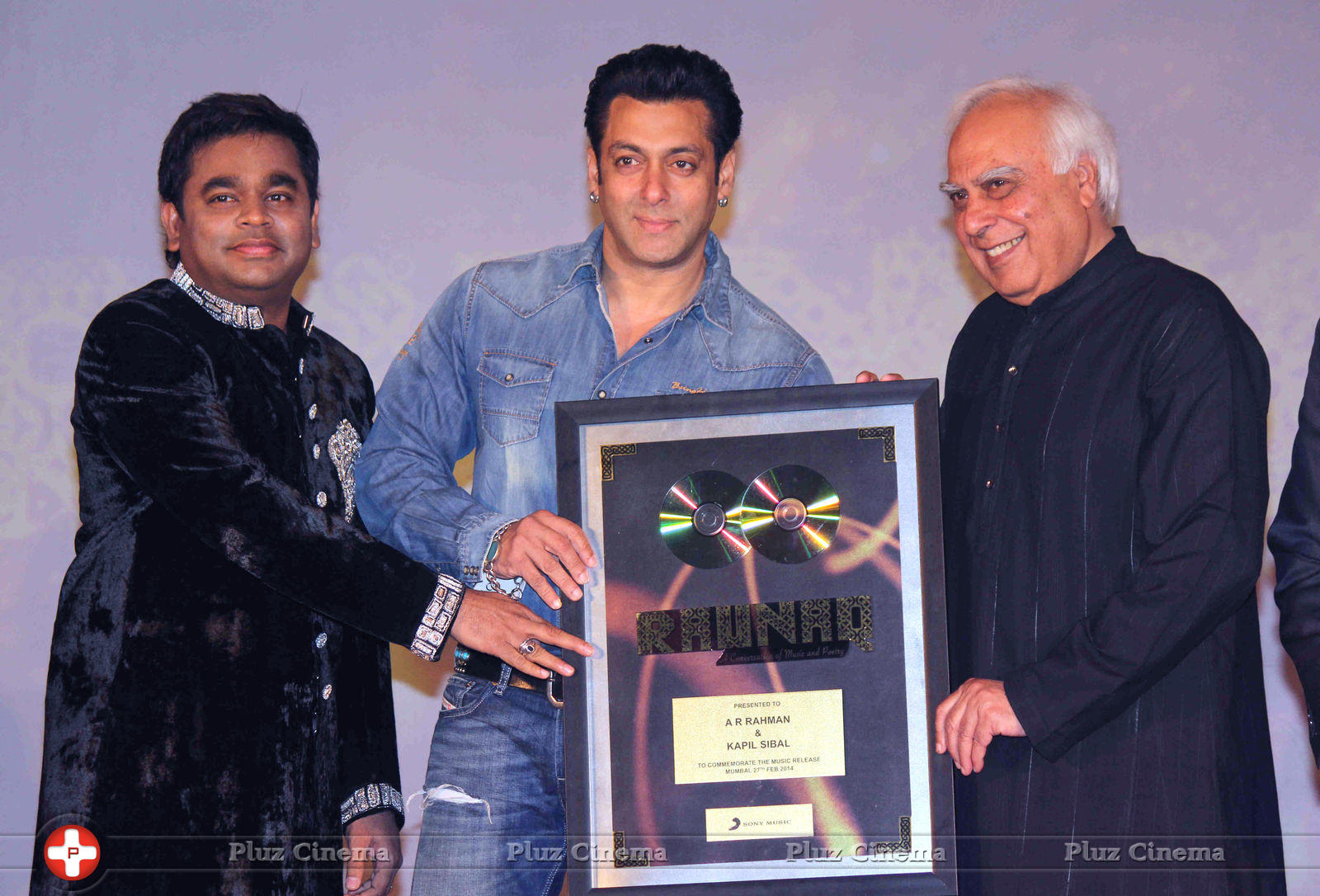 Salman Khan launches A.R. Rahman and Kapil Sibal album Raunaq Photos | Picture 720014