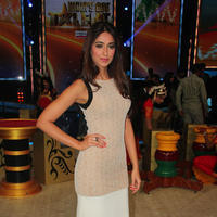 Ileana D Cruz - Promotion of film Main Tera Hero on the sets of India's Got Talent Photos