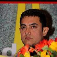 Aamir Khan - Aamir Khan gives tips on Road Safety Photos | Picture 690164