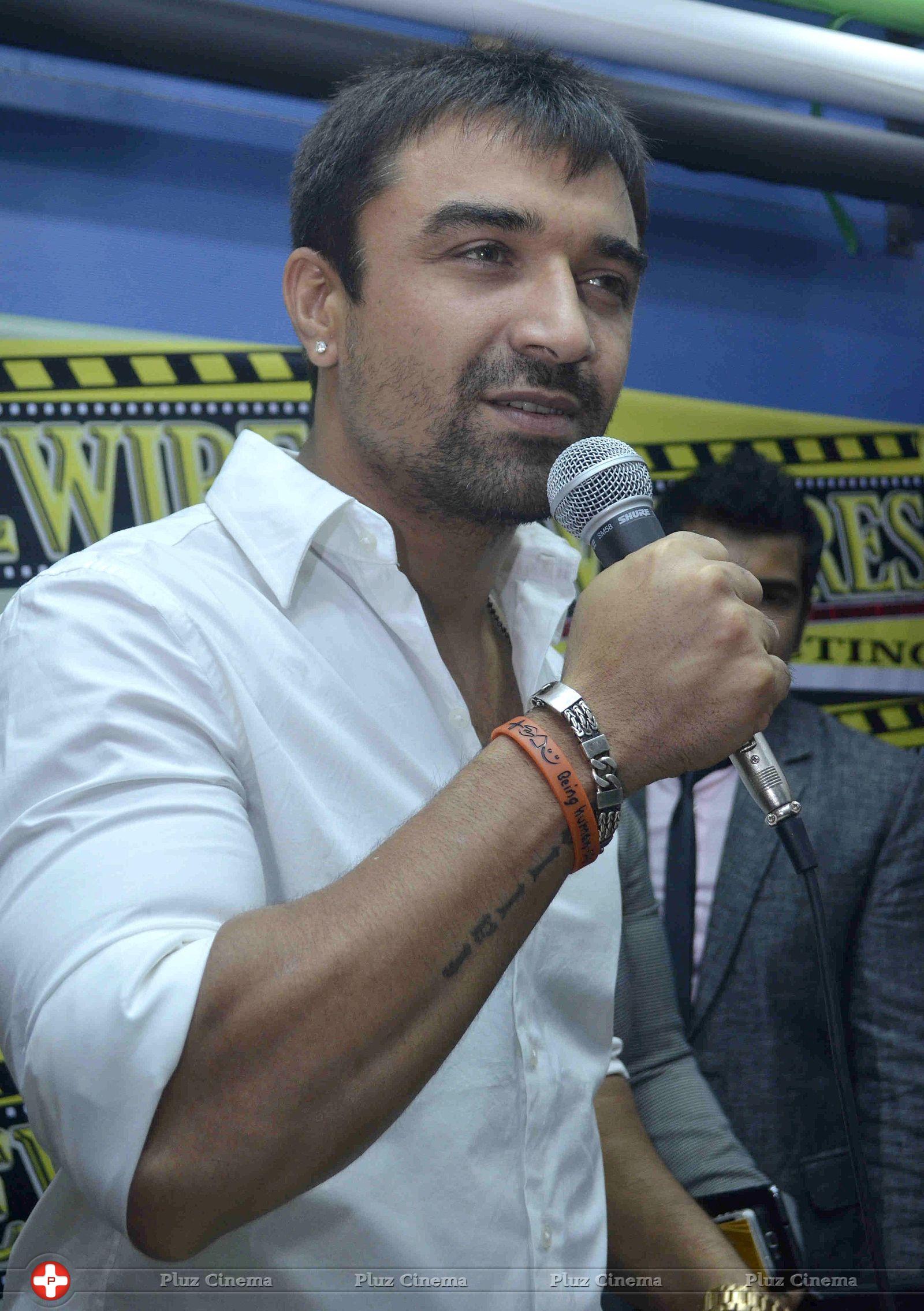 Ajaz Khan - Ajaz Khan inaugurates Livwwires Institute Photos | Picture 690545