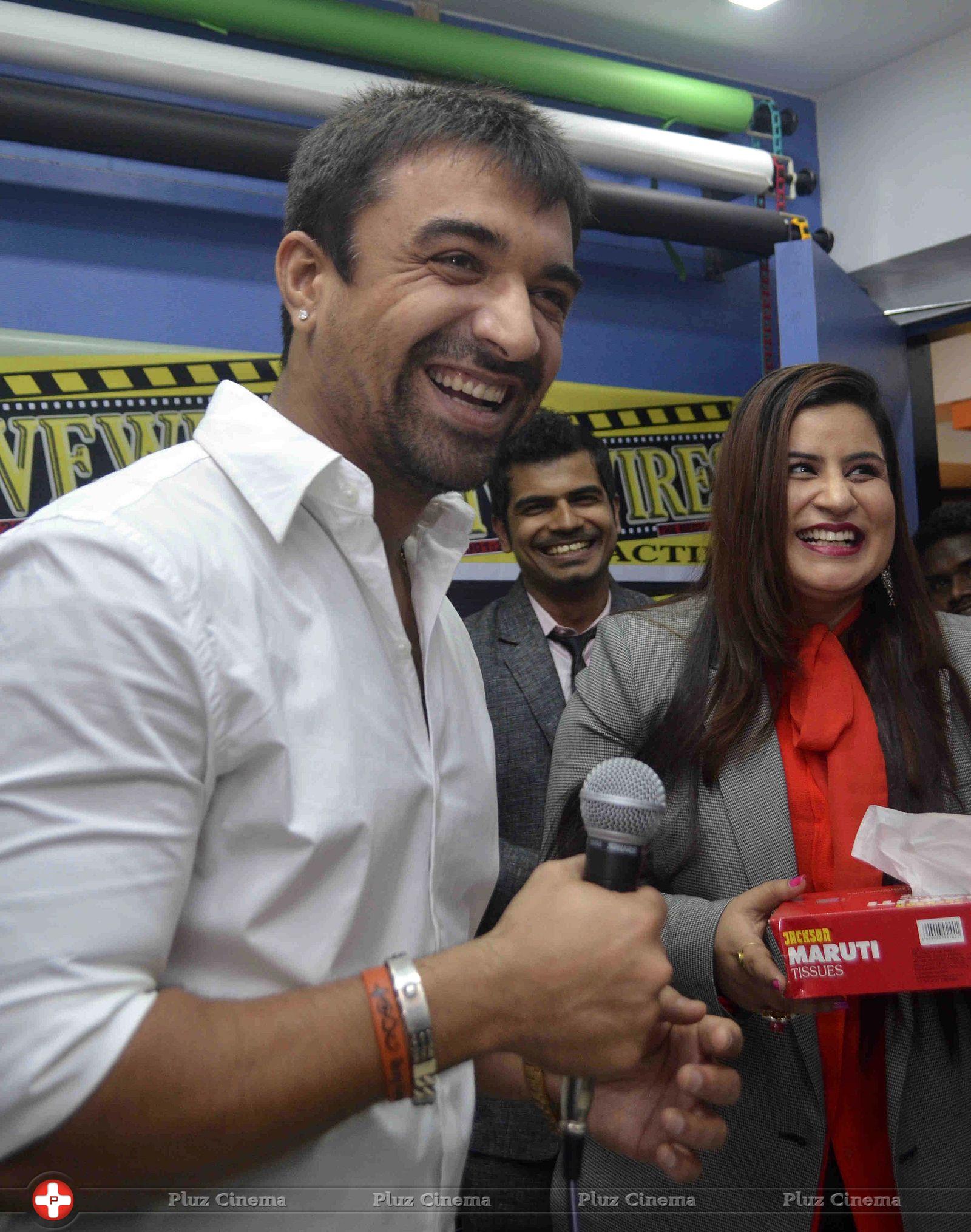 Ajaz Khan - Ajaz Khan inaugurates Livwwires Institute Photos | Picture 690551