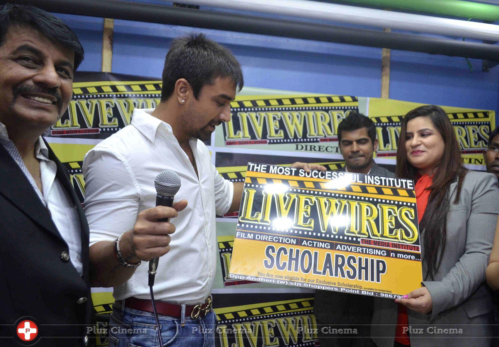Ajaz Khan - Ajaz Khan inaugurates Livwwires Institute Photos | Picture 690557