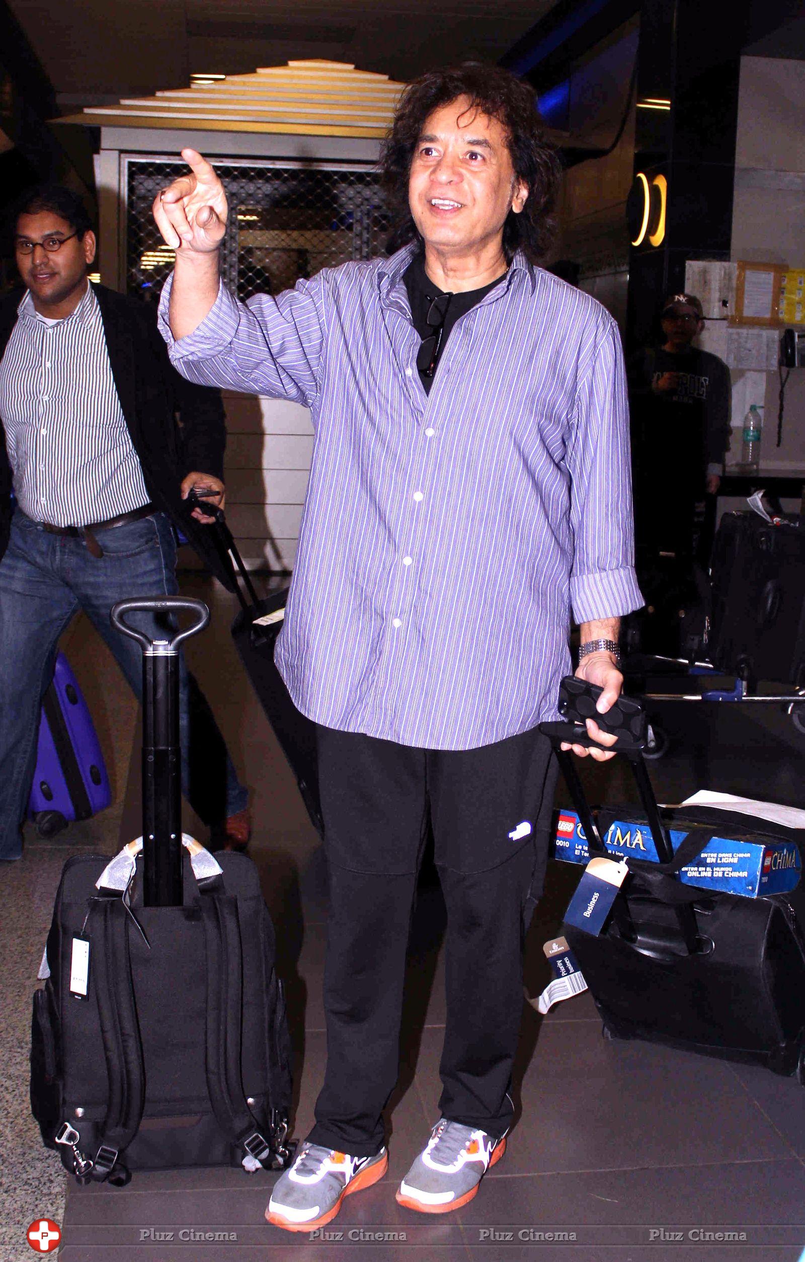 Zakir Hussain - Celebrities spotted at Mumbai Airport Photos | Picture 690843