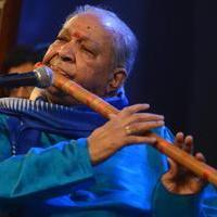 Pandit Hariprasad Chaurasia - Pandit Hariprasad Chaurasia performs at 7th edition of Bansuri Utsav Photos | Picture 691124