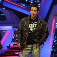 Salman Khan - Salman Khan on the sets of Nach Baliye 6 | Picture 692924