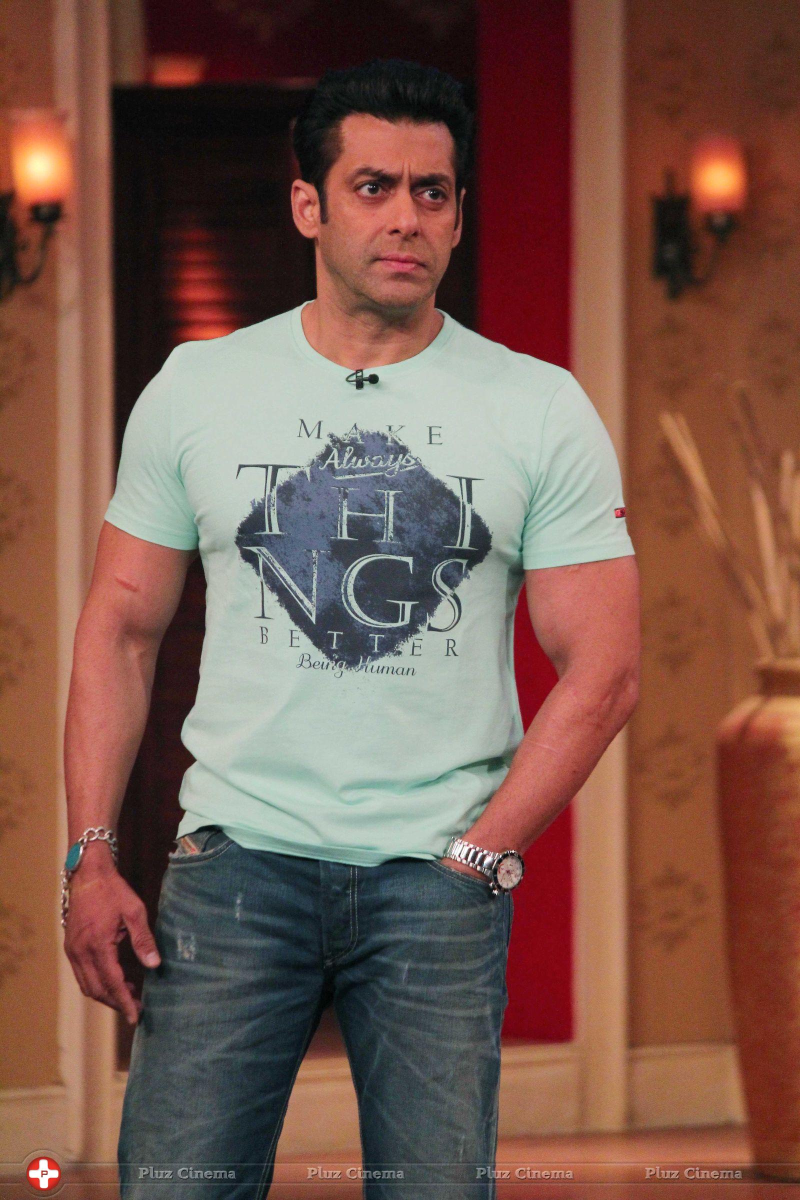 Salman Khan - Promotion of film Jai Ho on sets of Comedy Nights with Kapil Photos | Picture 694823