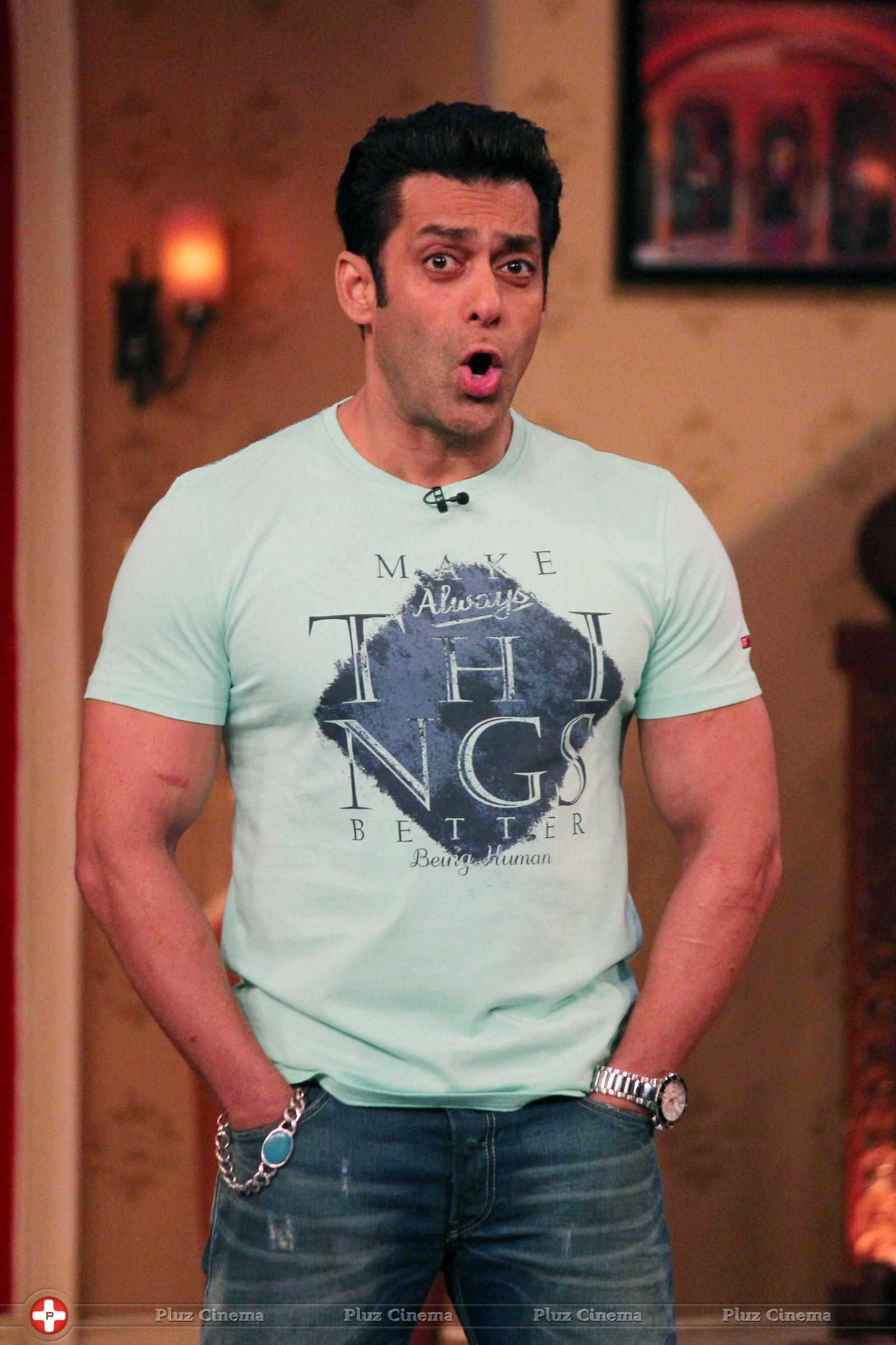 Salman Khan - Promotion of film Jai Ho on sets of Comedy Nights with Kapil Photos | Picture 694824