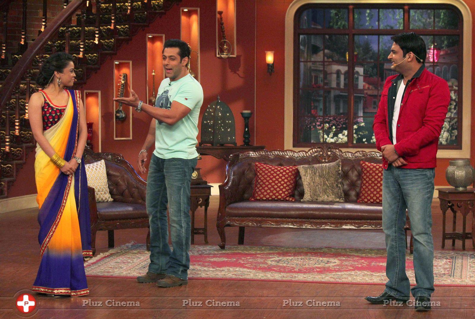 Salman Khan - Promotion of film Jai Ho on sets of Comedy Nights with Kapil Photos | Picture 694835