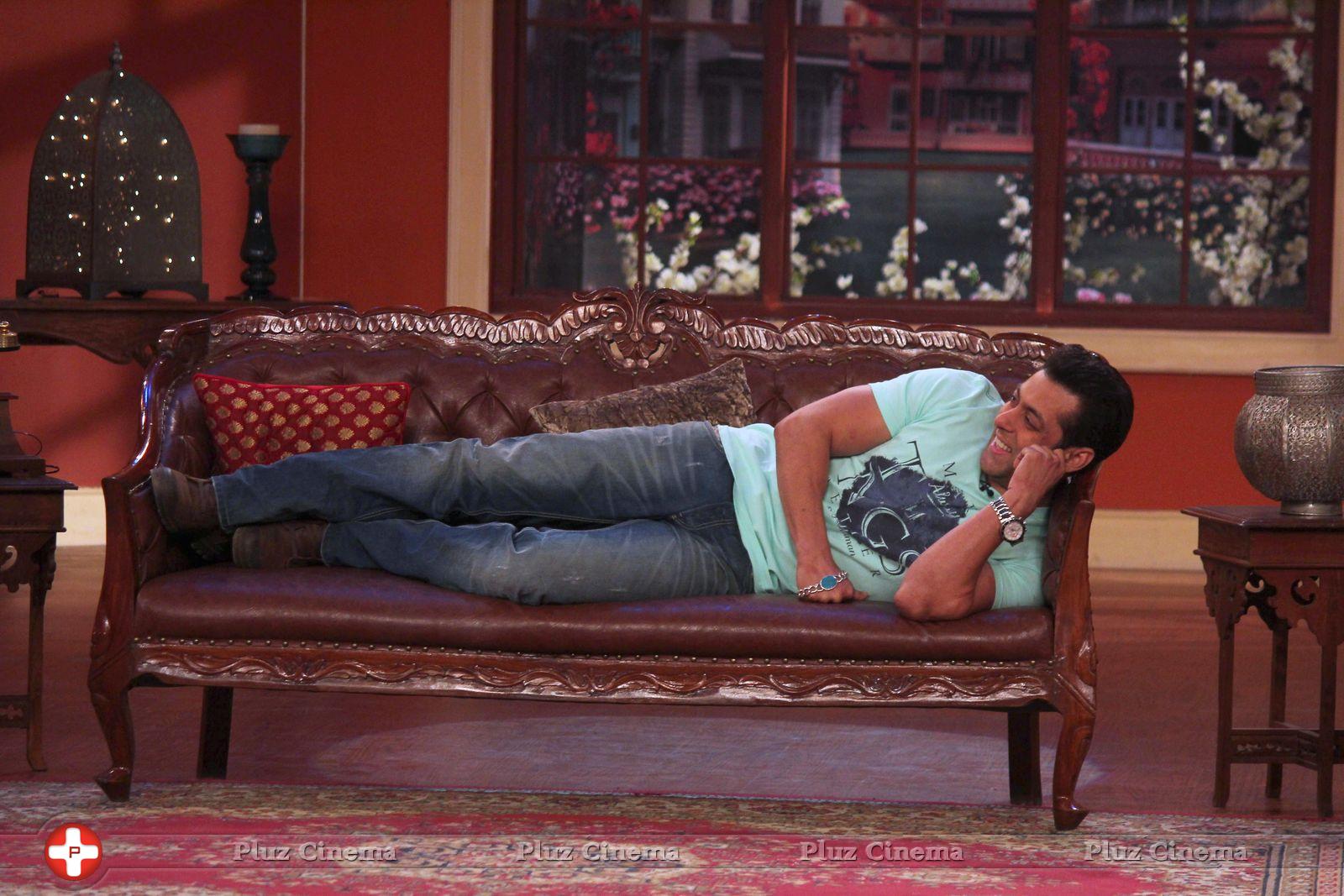 Salman Khan - Promotion of film Jai Ho on sets of Comedy Nights with Kapil Photos | Picture 694836