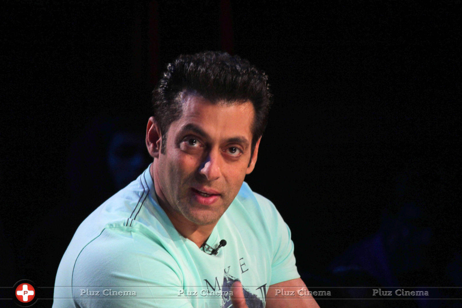 Salman Khan - Promotion of film Jai Ho on sets of Comedy Nights with Kapil Photos | Picture 694842