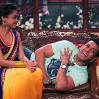 Promotion of film Jai Ho on sets of Comedy Nights with Kapil Photos | Picture 694841