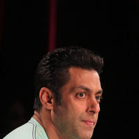 Salman Khan - Promotion of film Jai Ho on sets of Comedy Nights with Kapil Photos