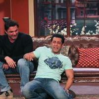 Promotion of film Jai Ho on sets of Comedy Nights with Kapil Photos