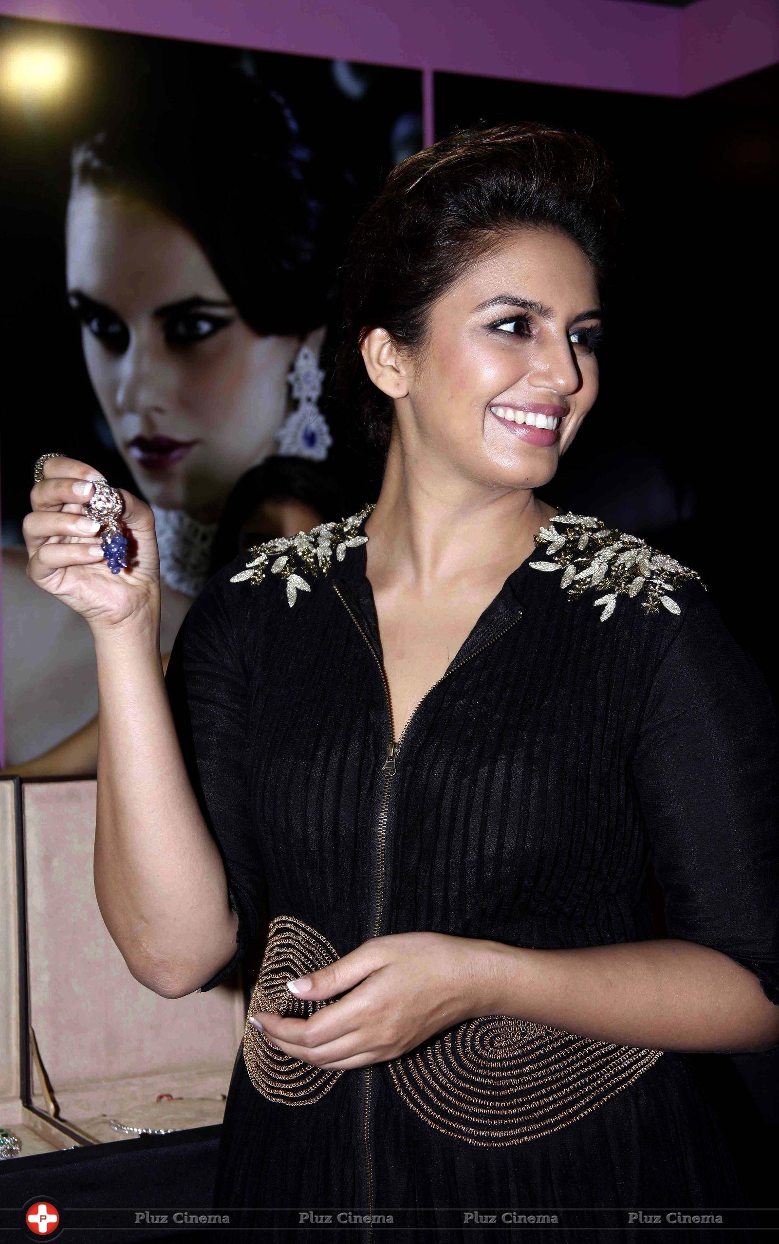 Huma Qureshi inaugurates Wedding and Lifestyle exhibition Photos | Picture 697972