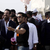 Salman Khan joins Modi for Kite Flying Festival Stills | Picture 696776