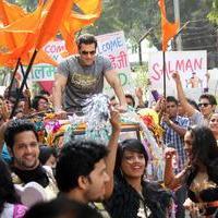 Salman Khan - Salman Khan promotes Jai Ho on Dance India Dance Photos | Picture 696639