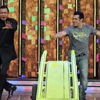 Salman Khan - Salman Khan promotes Jai Ho on Dance India Dance Photos | Picture 696662