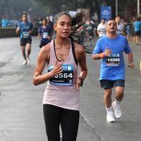 Lisa Haydon - Mumbai Marathon 2014 Stills