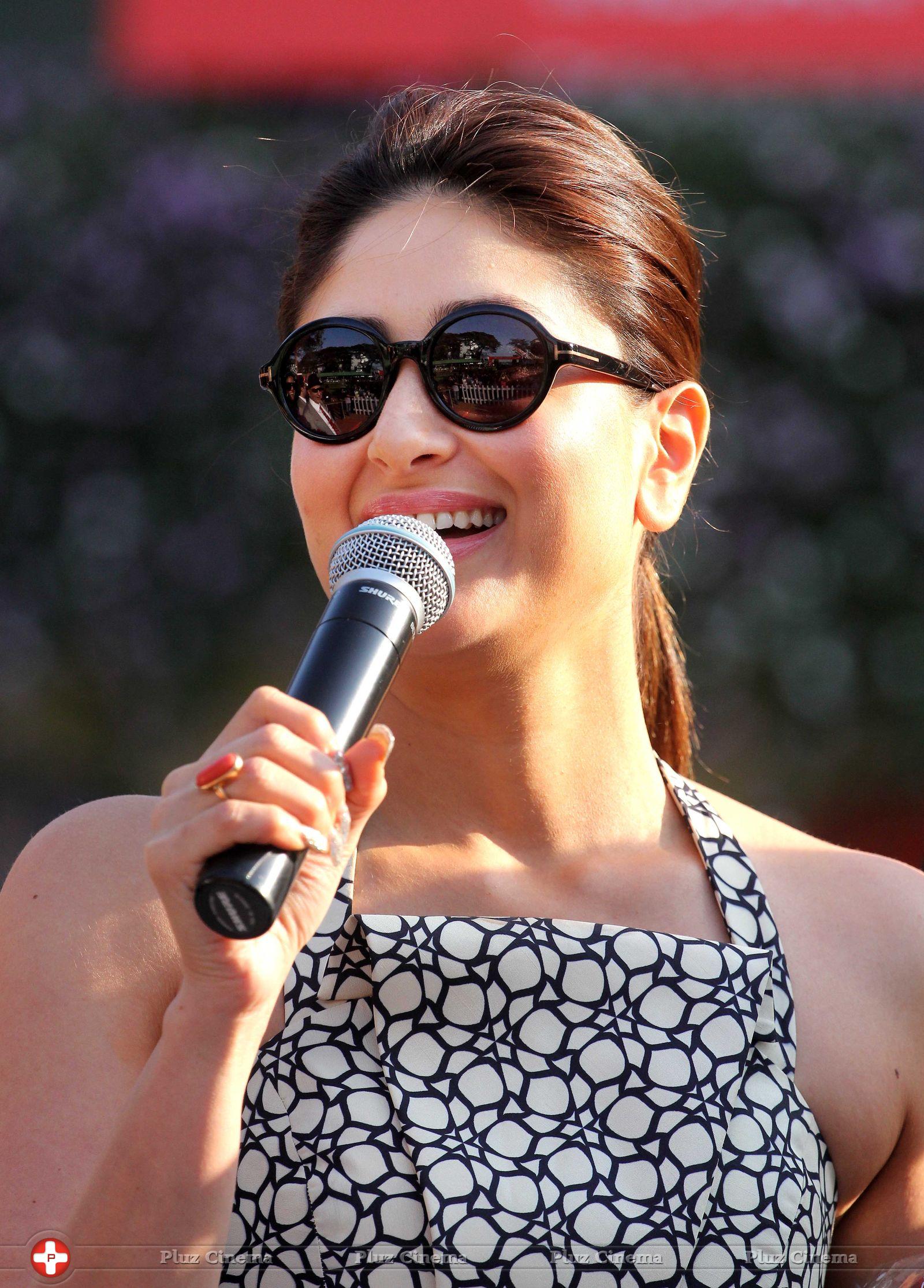 Kareena Kapoor - Bollywood Celebrities at Midday Trophy Photos | Picture 699146