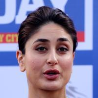 Kareena Kapoor - Bollywood Celebrities at Midday Trophy Photos | Picture 699116