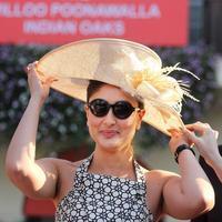 Kareena Kapoor - Bollywood Celebrities at Midday Trophy Photos | Picture 699149