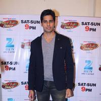 Sidharth Malhotra - Promotion of film Hasee Toh Phase on sets of DID season 4 Photos | Picture 700164