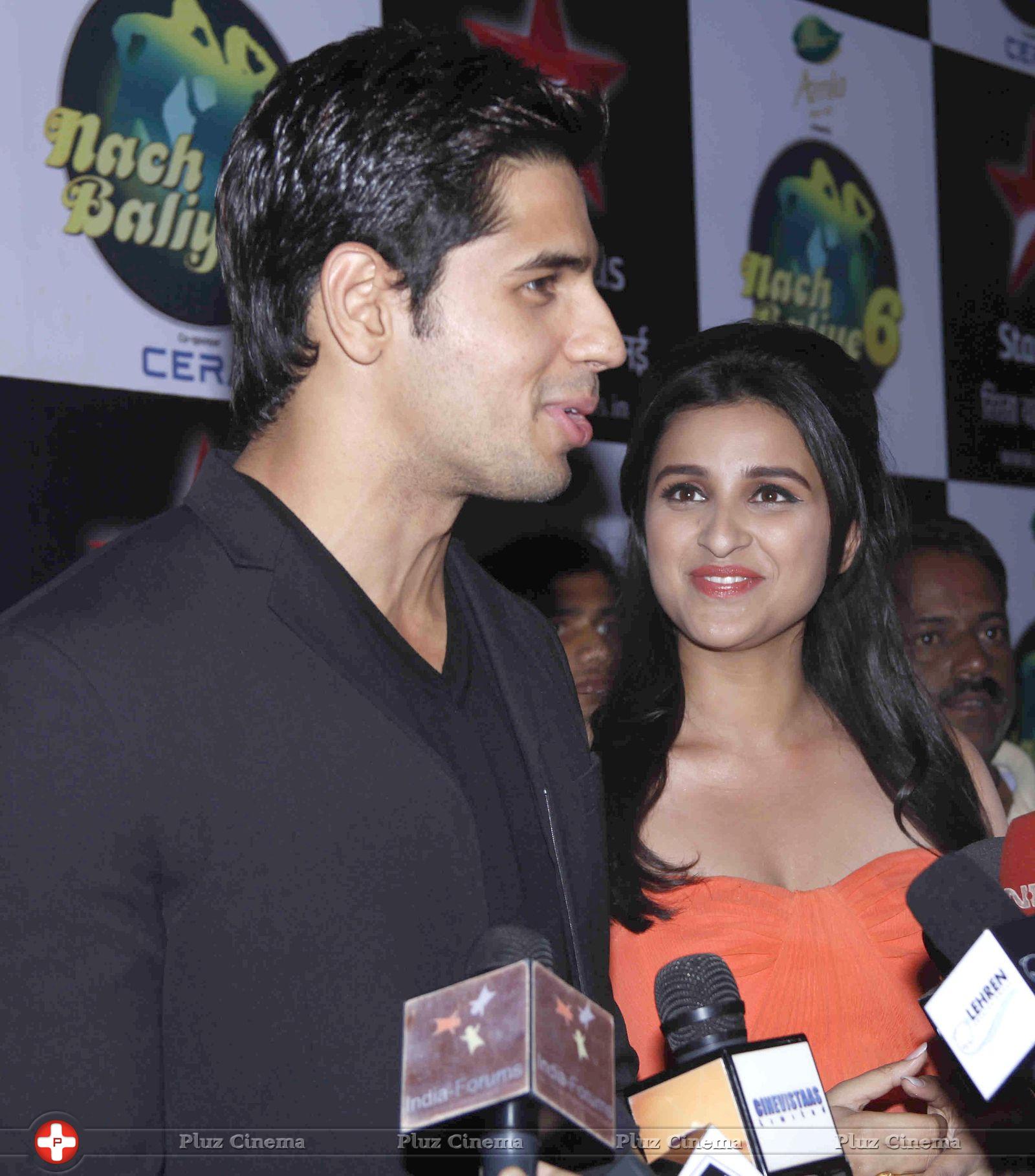 Promotion of film Hasi Toh Phasi on the set of Nach Baliye 6 Photos | Picture 700978