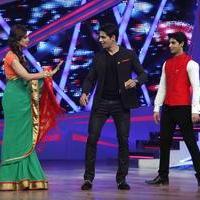Promotion of film Hasi Toh Phasi on the set of Nach Baliye 6 Photos | Picture 701023