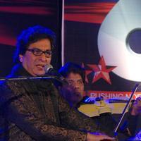 Talat Aziz - Ghazal singer Talat Aziz performs at a concert Photos | Picture 700705