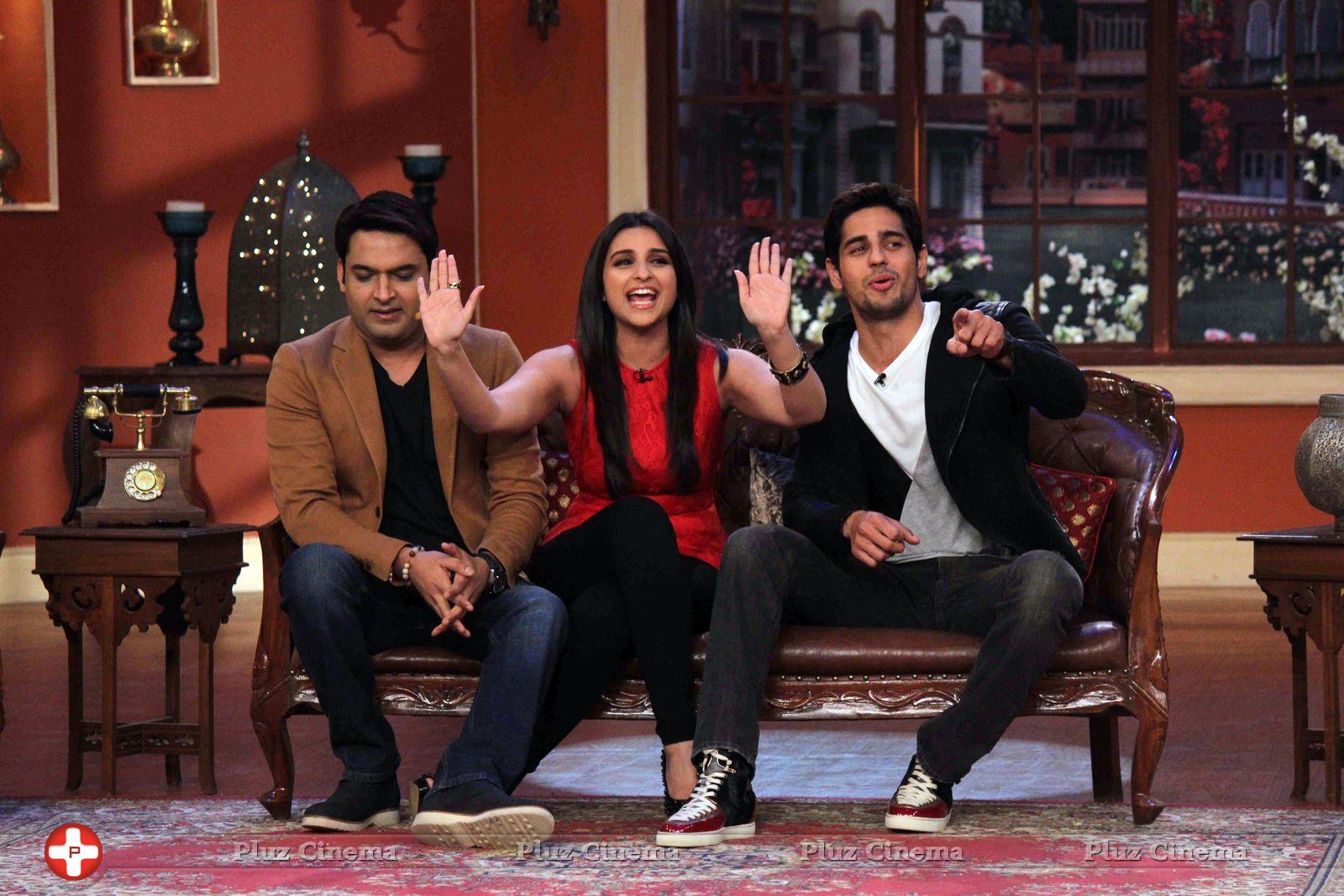 Parineeti & Sidharth Promotes Hasee Toh Phasee on sets of Comedy Nights with Kapil Photos | Picture 702321