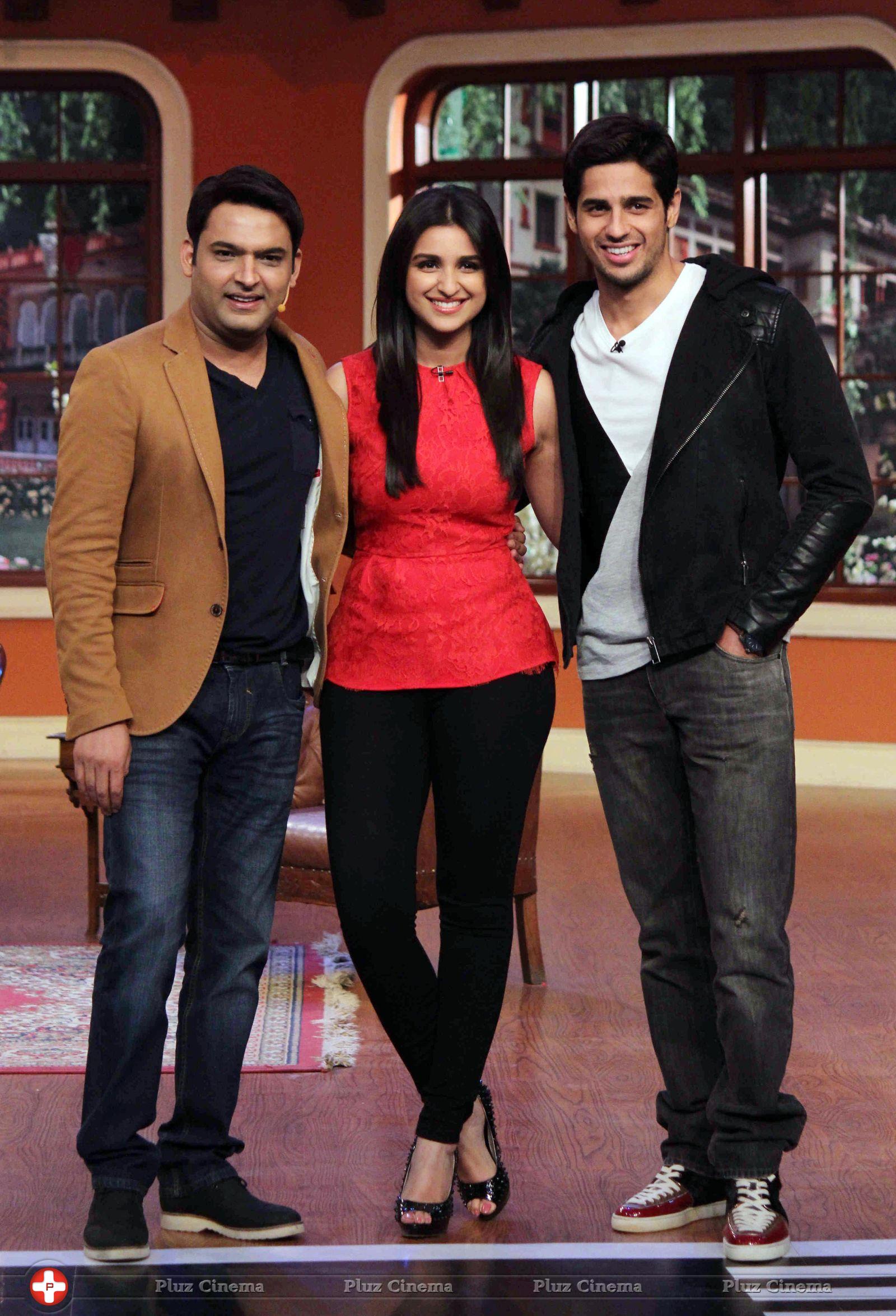 Parineeti & Sidharth Promotes Hasee Toh Phasee on sets of Comedy Nights with Kapil Photos | Picture 702358