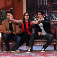 Parineeti & Sidharth Promotes Hasee Toh Phasee on sets of Comedy Nights with Kapil Photos | Picture 702320