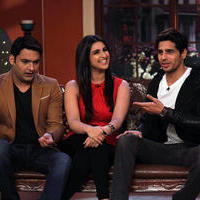 Parineeti & Sidharth Promotes Hasee Toh Phasee on sets of Comedy Nights with Kapil Photos | Picture 702323