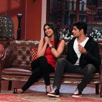 Parineeti & Sidharth Promotes Hasee Toh Phasee on sets of Comedy Nights with Kapil Photos | Picture 702327