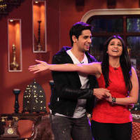 Parineeti & Sidharth Promotes Hasee Toh Phasee on sets of Comedy Nights with Kapil Photos | Picture 702332