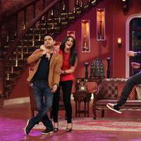 Parineeti & Sidharth Promotes Hasee Toh Phasee on sets of Comedy Nights with Kapil Photos | Picture 702333