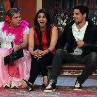 Parineeti & Sidharth Promotes Hasee Toh Phasee on sets of Comedy Nights with Kapil Photos | Picture 702336