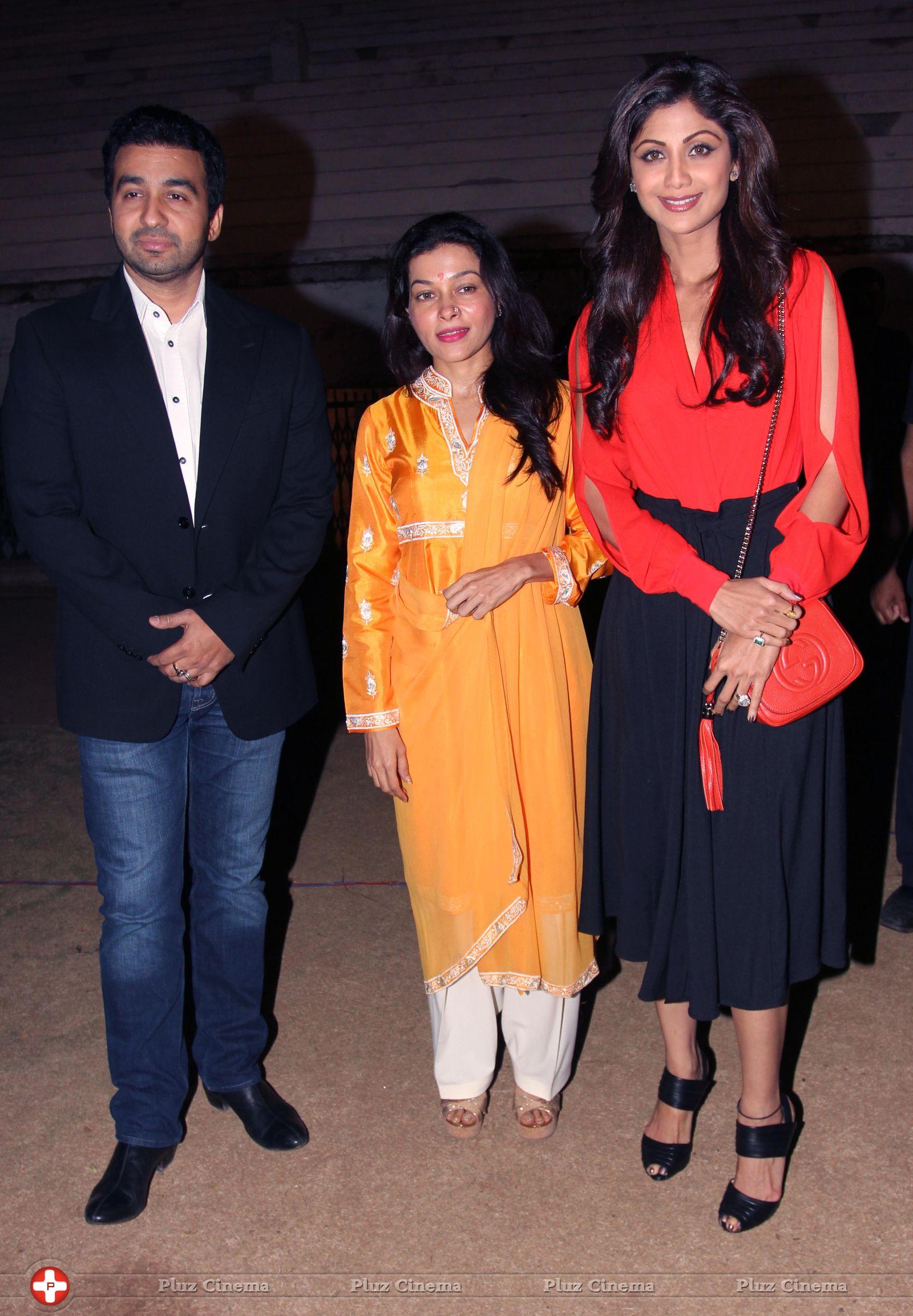Shilpa Shetty & Raj Kundra at Worli Festival 2014 Photos | Picture 702944