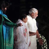 Modi felicitates Lata Mangeshkar for Aye Mere Watan Ke Logon Photos | Picture 704317