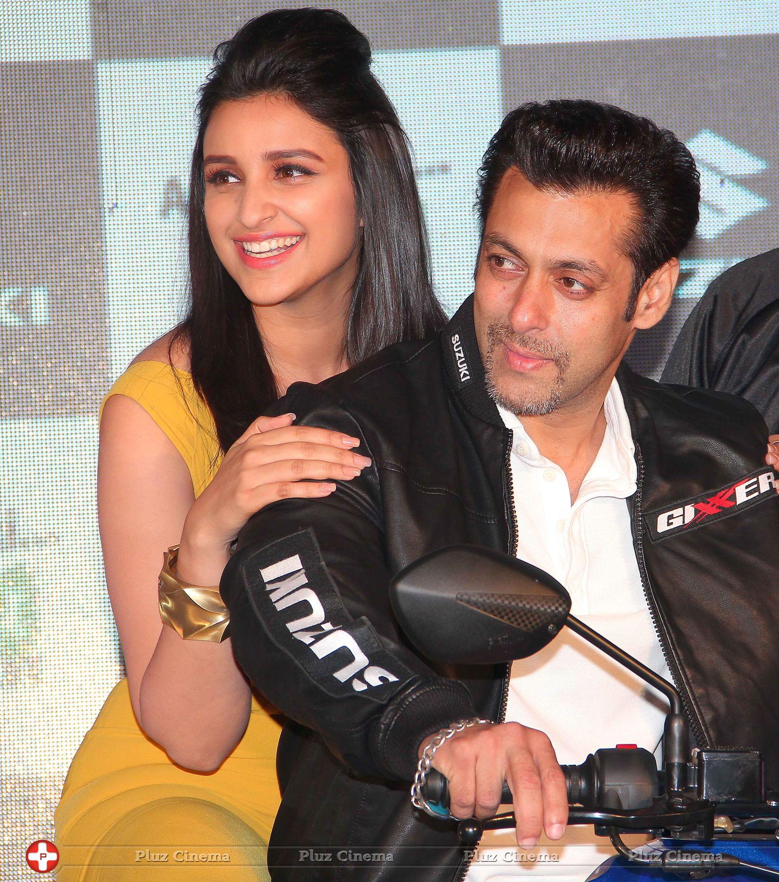 Salman and Parineeti launches Suzuki two wheelers Photos | Picture 704089