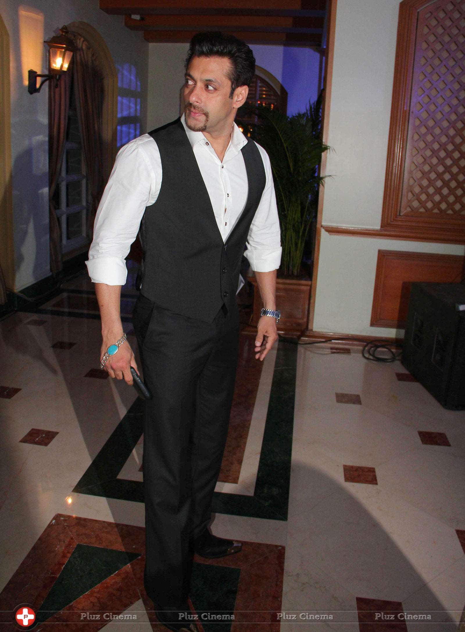 Salman Khan - Launch of Armaan Malik debut music album Photos | Picture 705617