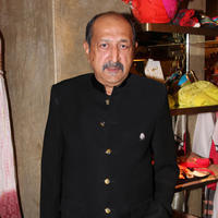 Tinnu Anand - Preview of Urvashi Kaur new collection Photos