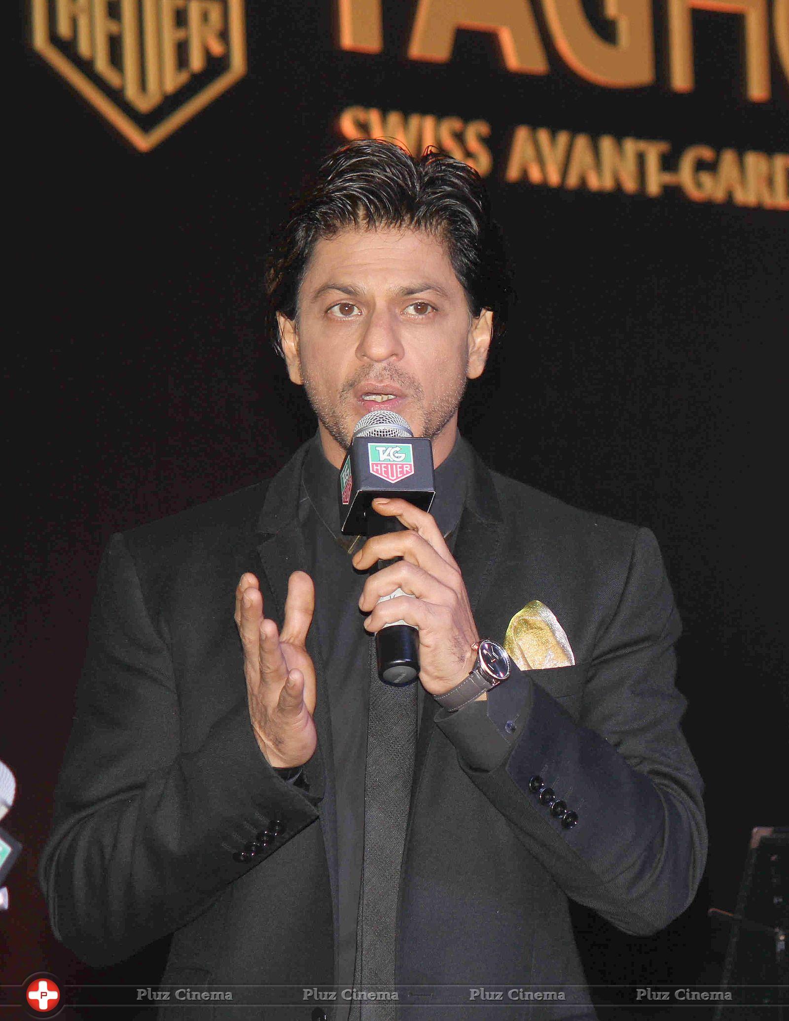 Shahrukh Khan - Shahrukh Khan unveils Tag Heuer's Golden Carrera watch collection Photos | Picture 722302
