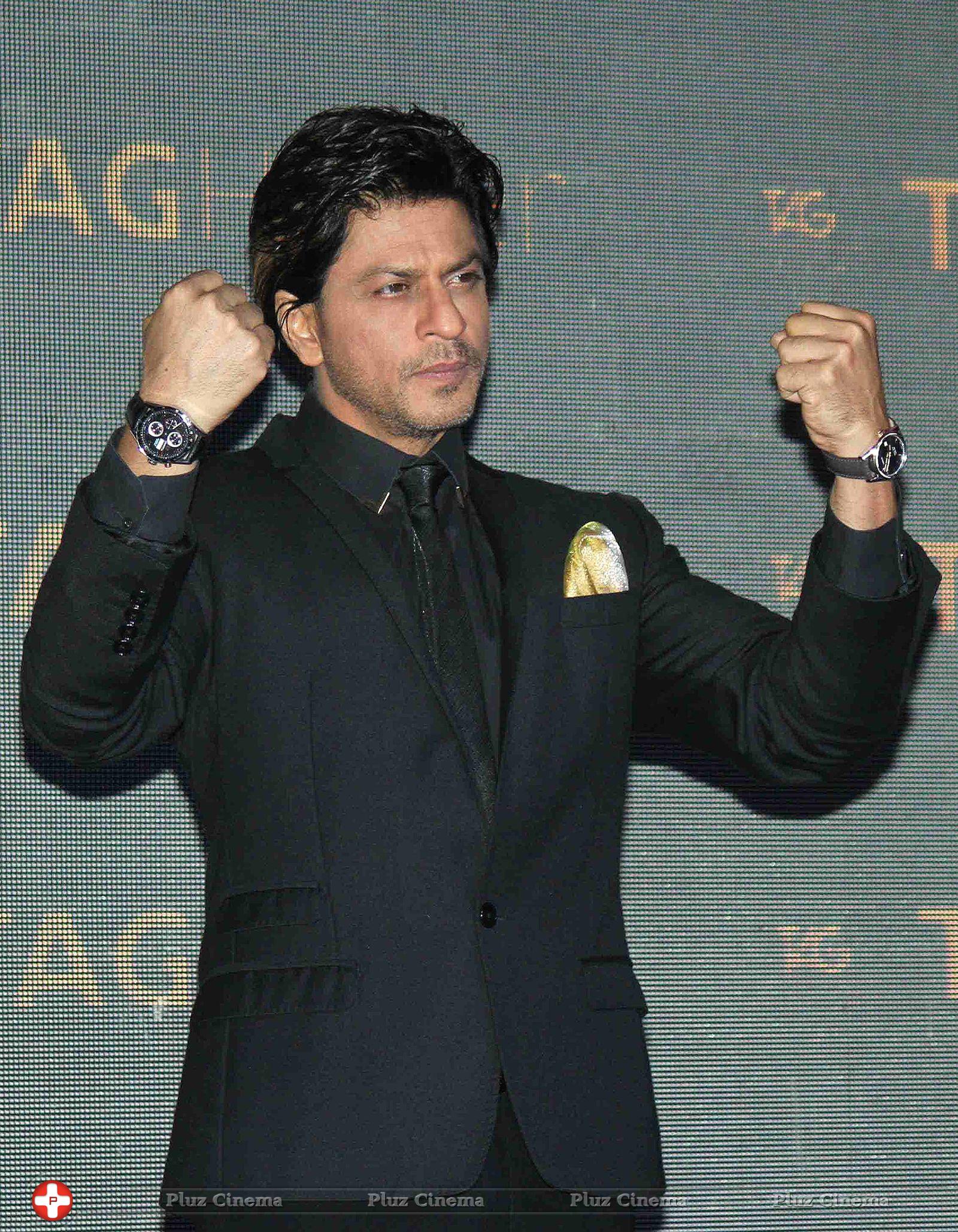 Shahrukh Khan - Shahrukh Khan unveils Tag Heuer's Golden Carrera watch collection Photos | Picture 722309